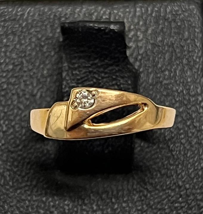 Кольцо из красного золота с цирконием (33064358)  0