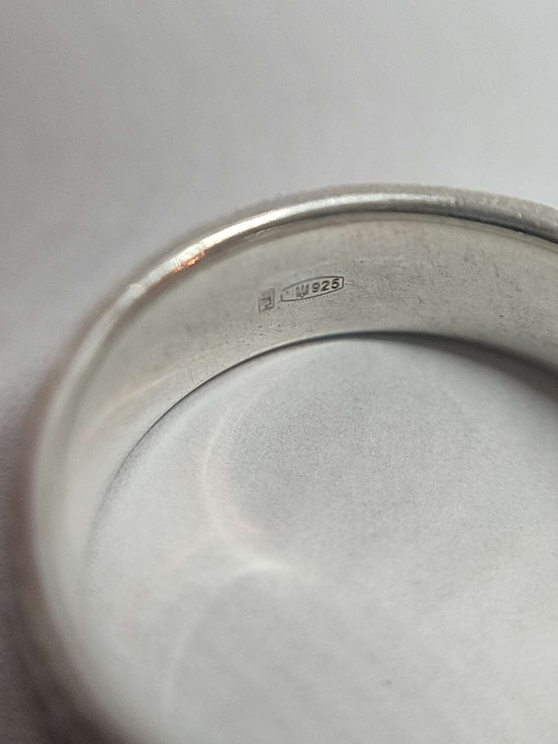 Серебряное кольцо с эмалью (33476227) 5
