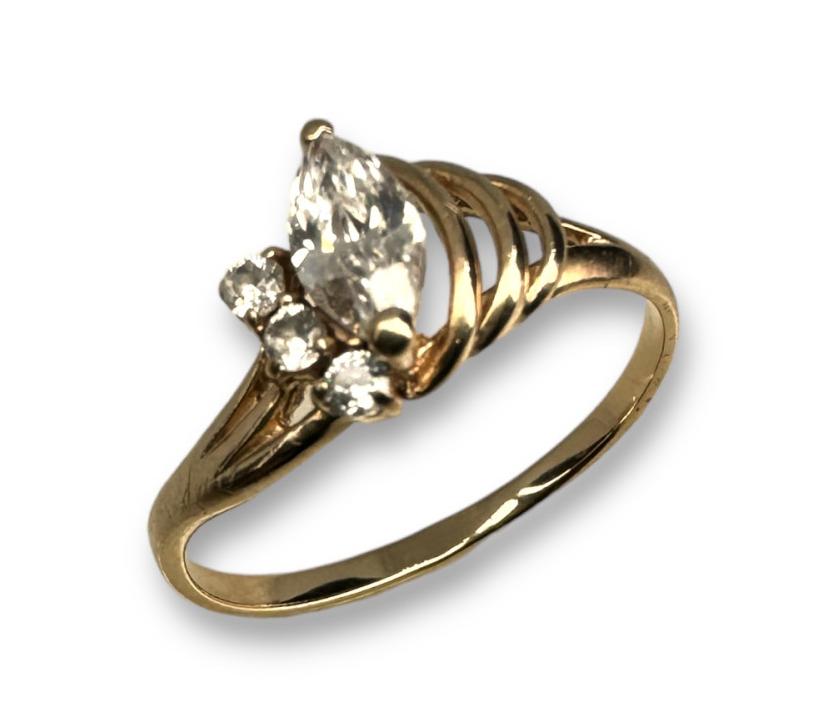 Кольцо из красного золота с цирконием (32341969)  0