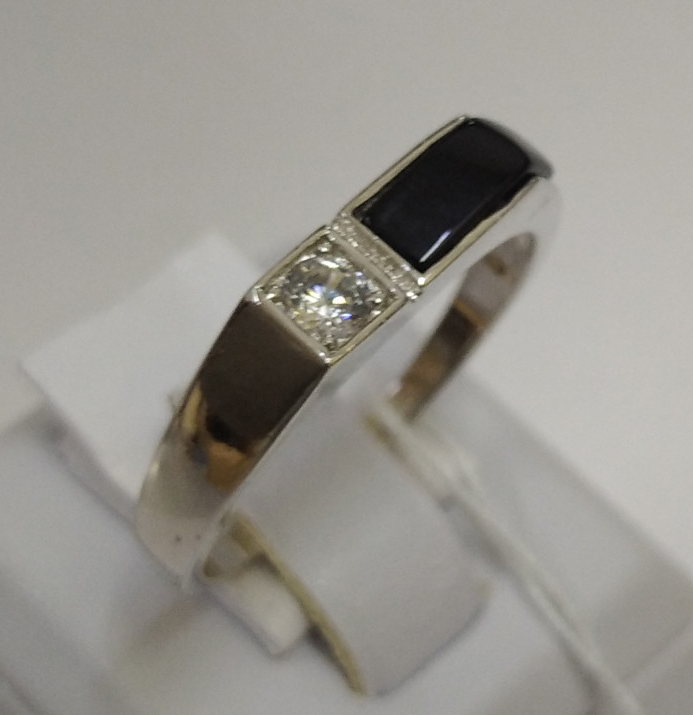 Серебряный перстень с ониксом и цирконием (	29367452) 0