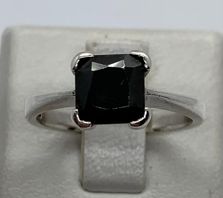 Серебряное кольцо с цирконием (33534557) 0