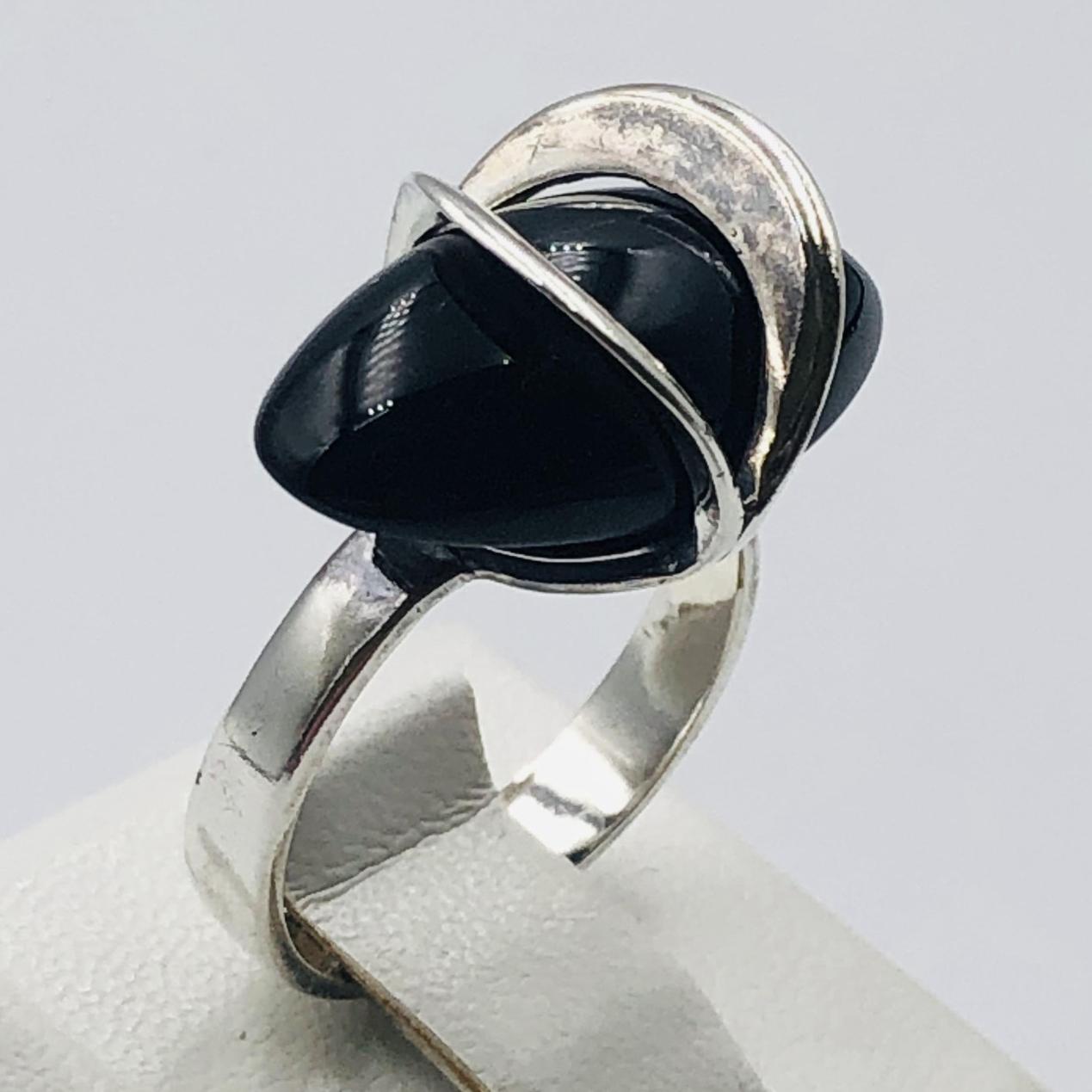 Серебряное кольцо с ониксом (33616154) 0