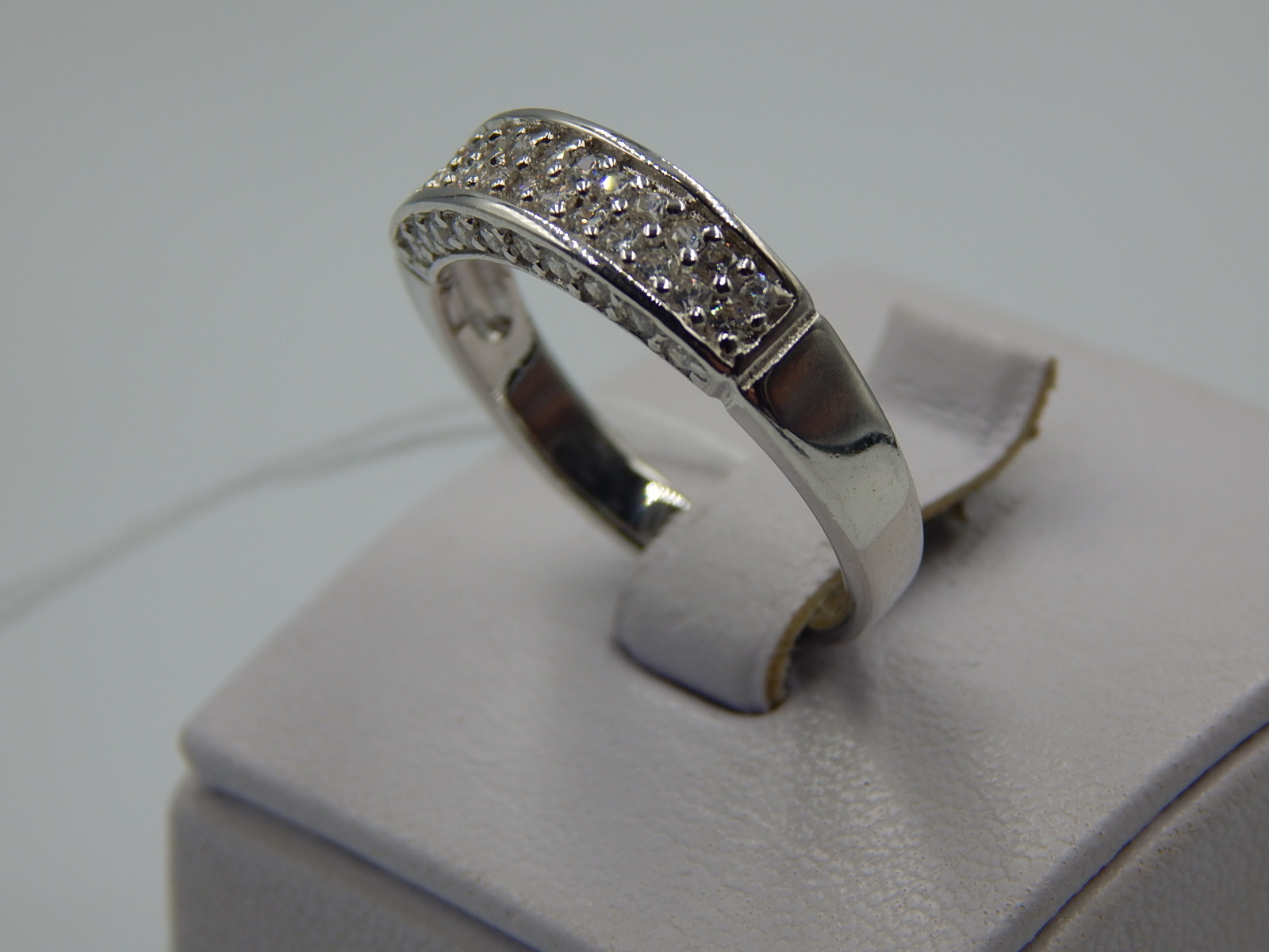 Серебряное кольцо с цирконием (33017035) 2