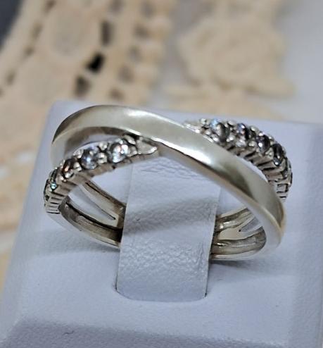 Серебряное кольцо с цирконием (32741464) 2