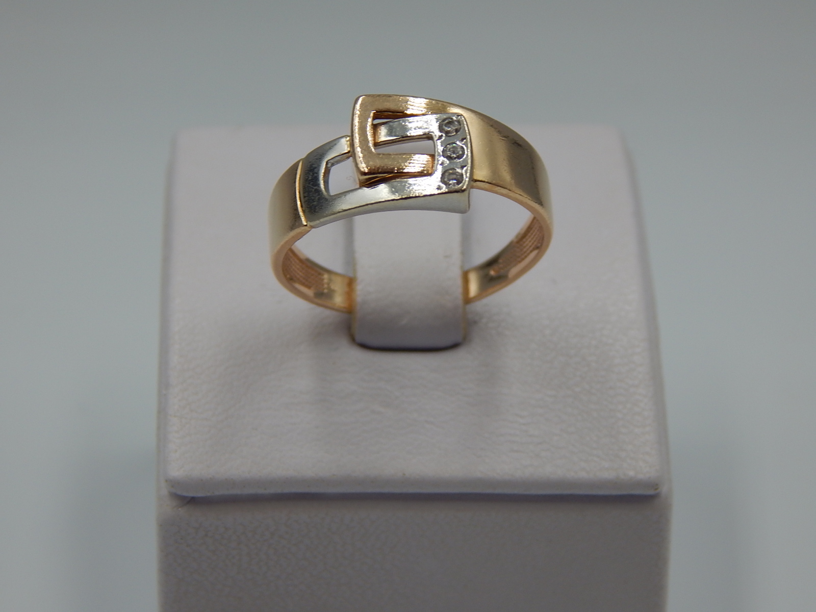 Кольцо из красного и белого золота с цирконием (32272364) 1