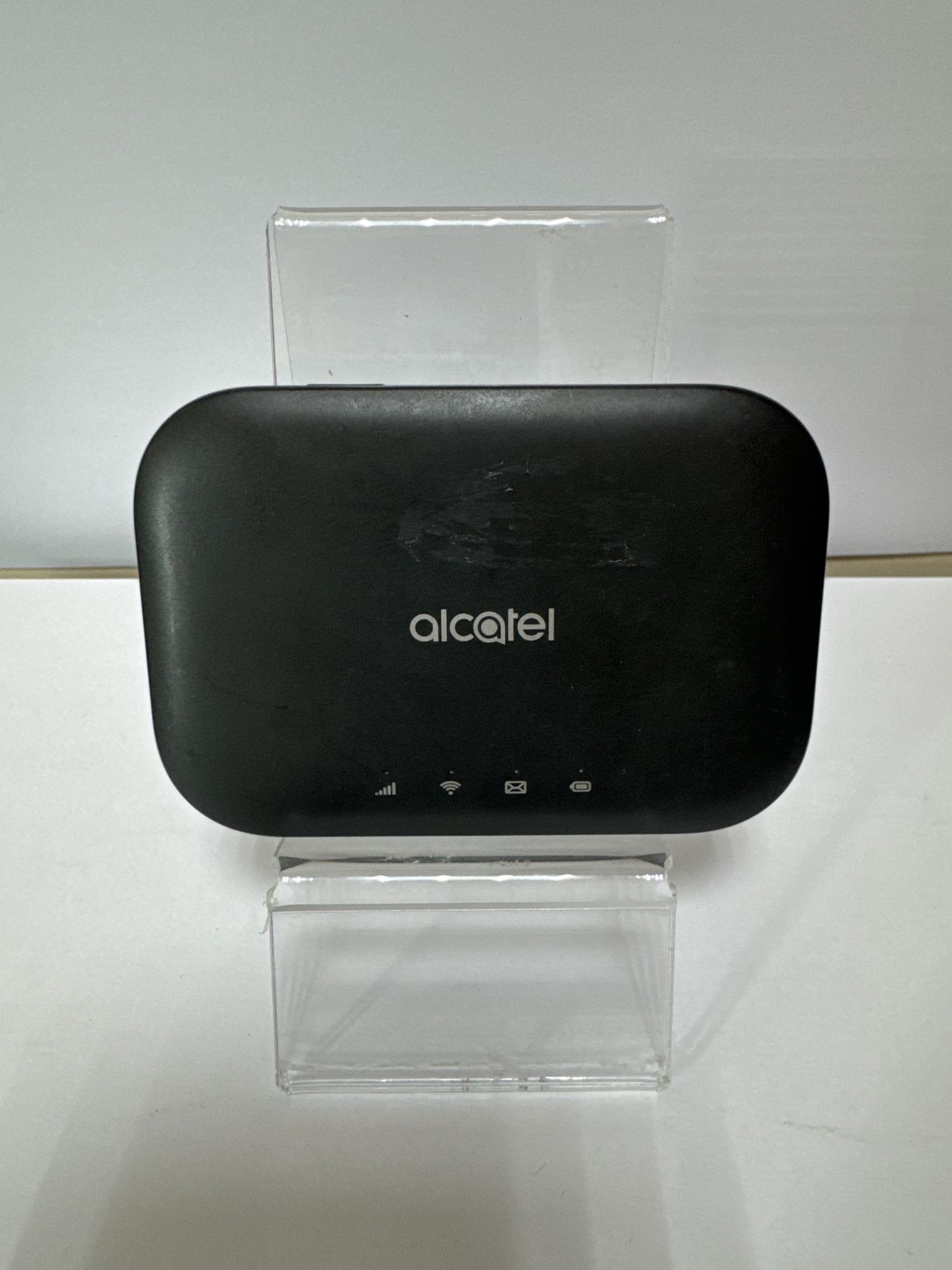 Модем 4G/3G + Wi-Fi роутер Alcatel MW70VK 0