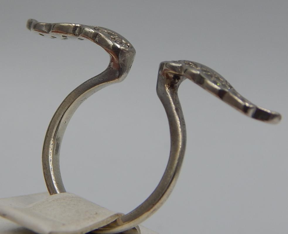 Серебряное кольцо с цирконием (24674286) 2
