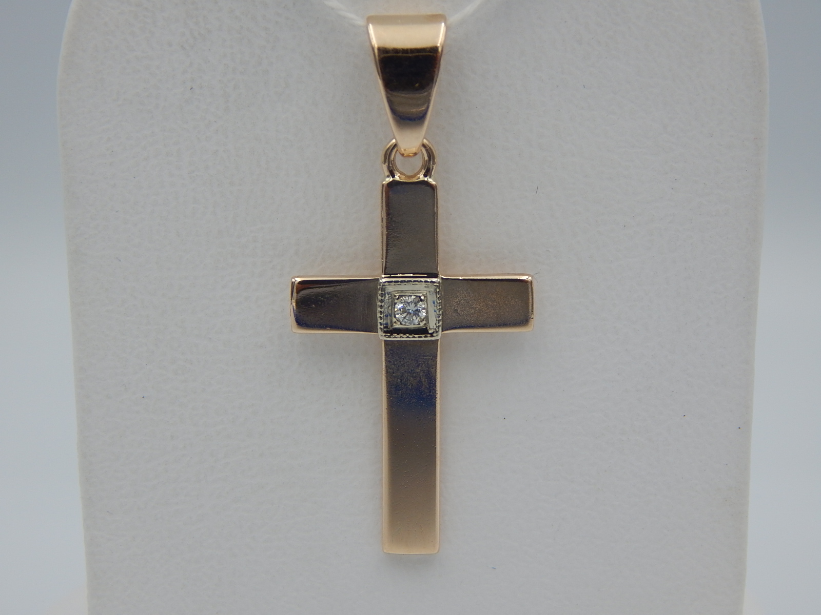 Підвіс-хрест з червоного та білого золота з діамантом (33676632) 0