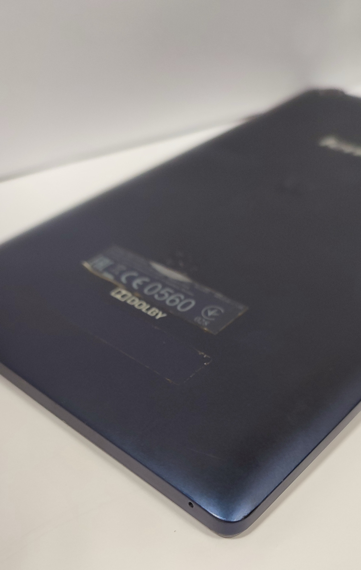 Планшет Lenovo Tab 2 A8-50LC 16Gb 4