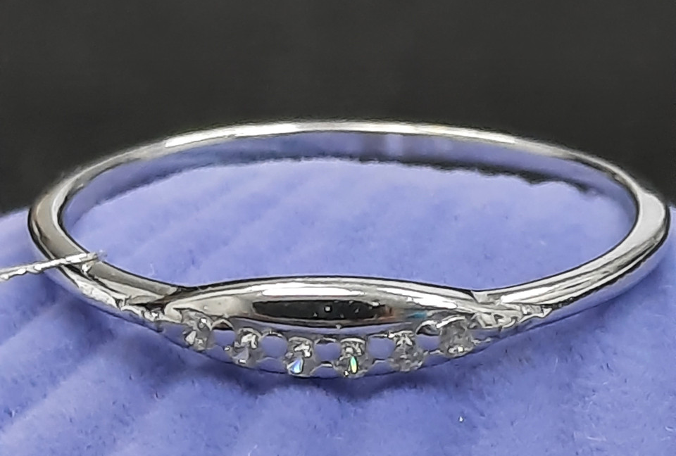 Серебряное кольцо с цирконием (31267548) 0