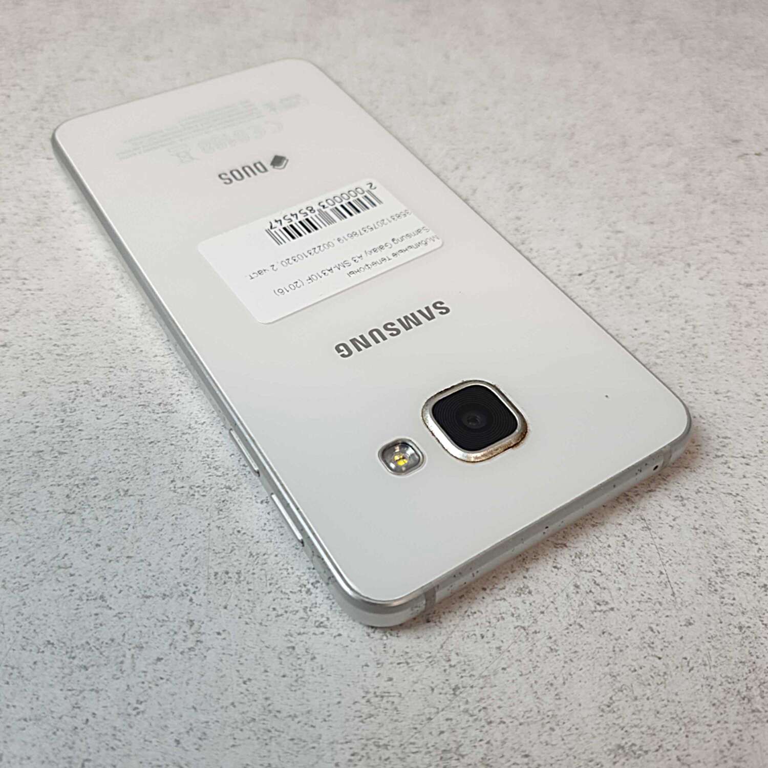 Samsung Galaxy A3 (SM-A310F) 2016 1/16Gb 8