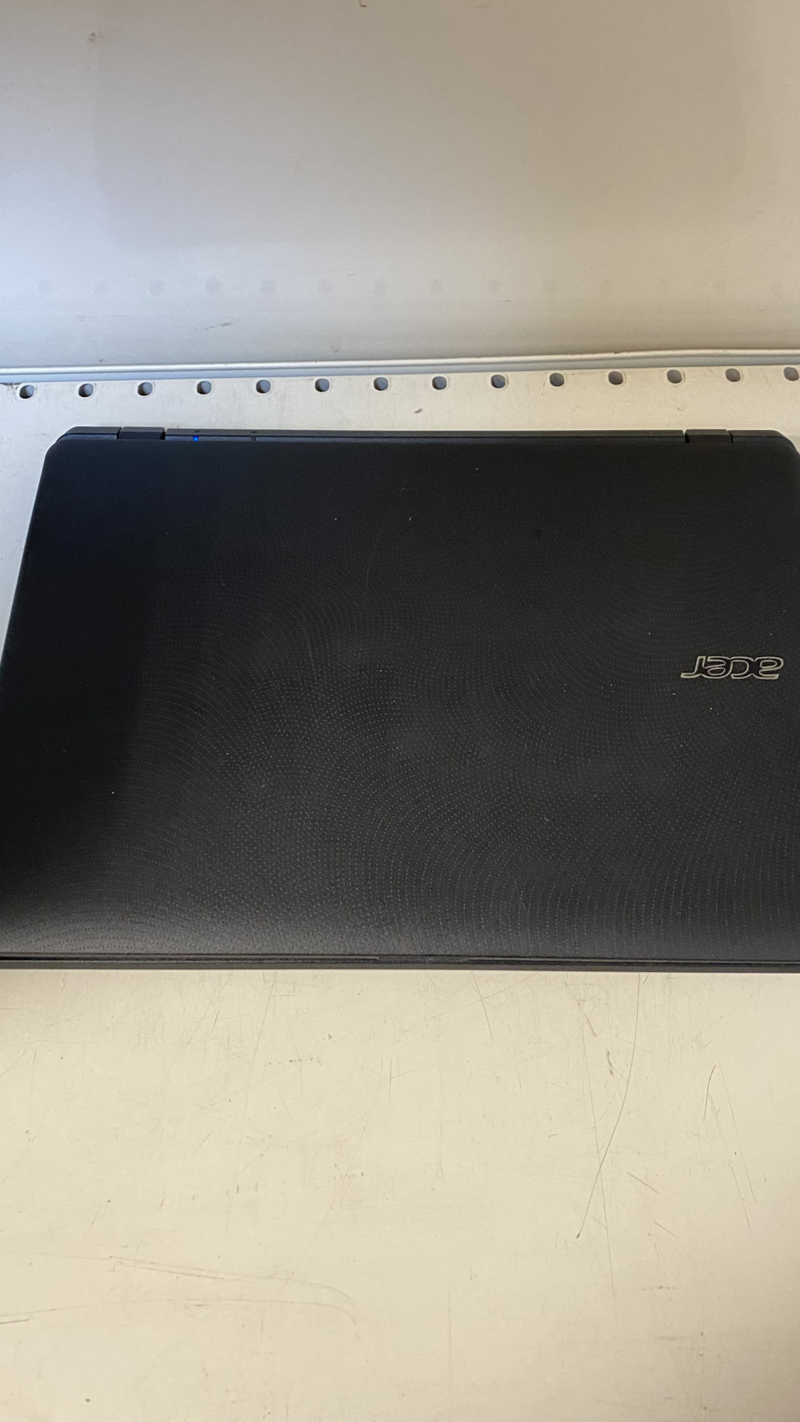 Ноутбук Acer Aspire ES1-111-C66H (NX.MRKEU.009) 3