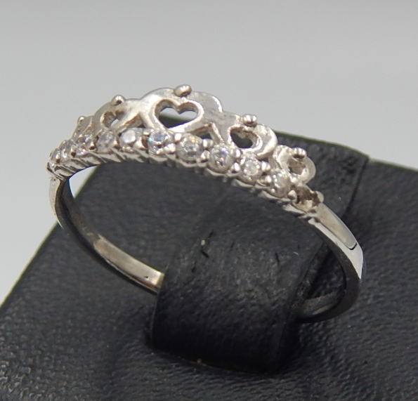 Серебряное кольцо с цирконием (31408853) 0