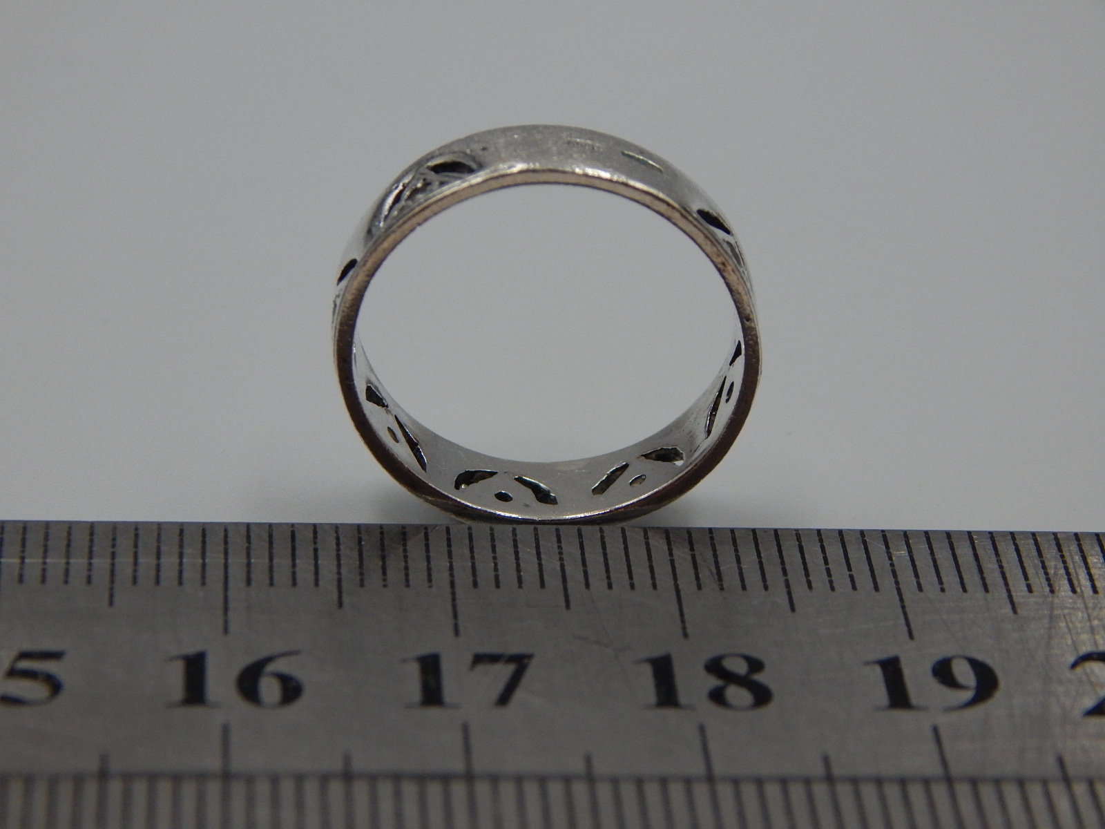Серебряное кольцо с цирконием (32494159) 4
