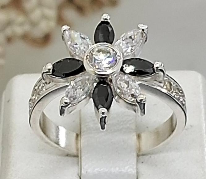 Серебряное кольцо с цирконием (32473281) 0