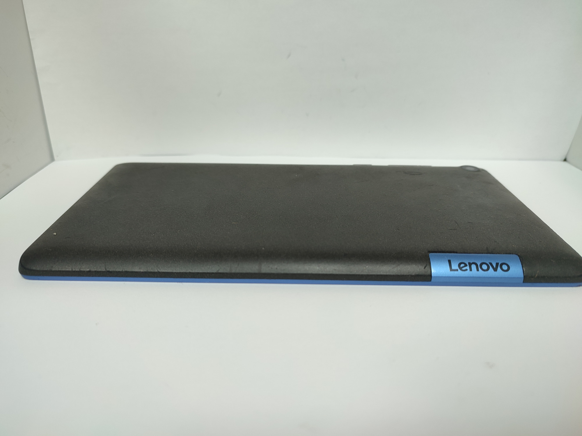 Планшет Lenovo TB3-730X 2/16Gb 3