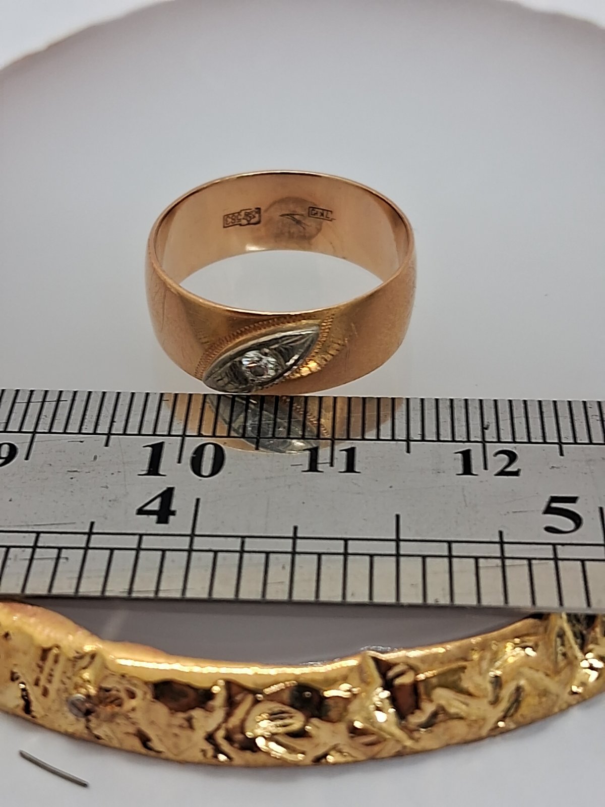 Обручальное кольцо из красного и белого золота с бриллиантом (-ми) (33778056) 6
