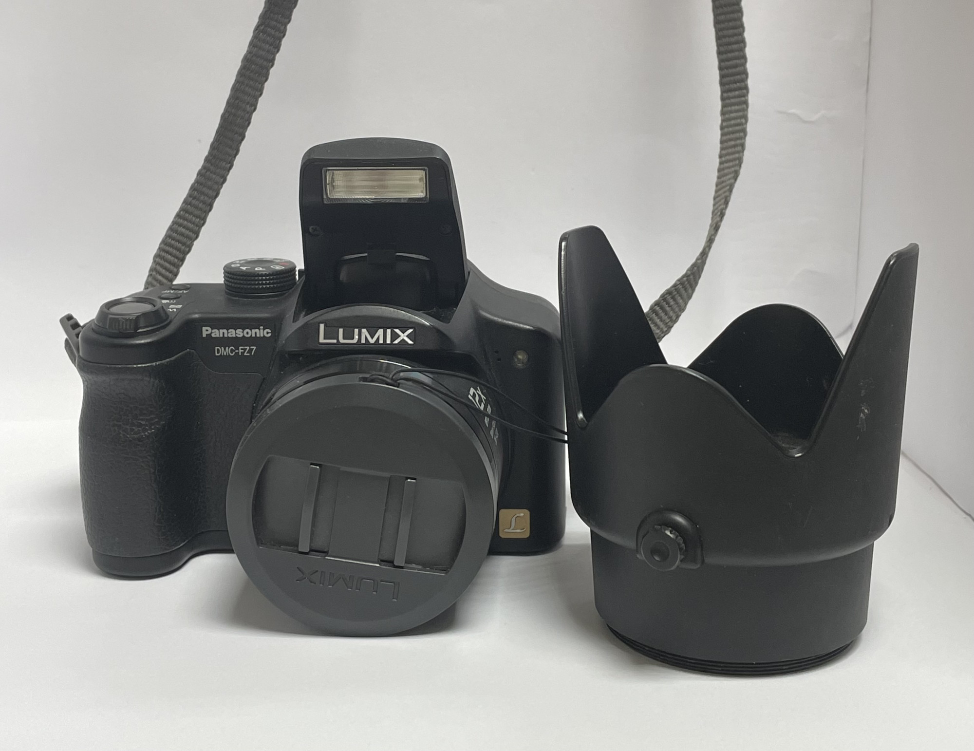 Фотоапарат Panasonic Lumix DMC-FZ7 1