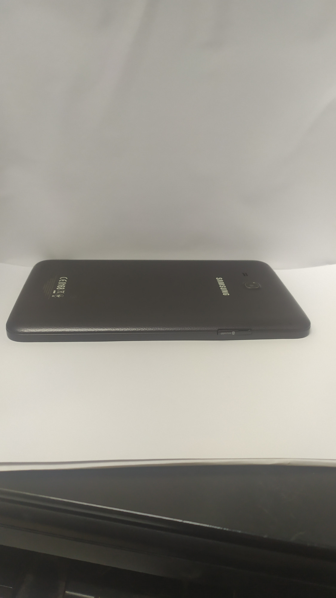 Планшет Samsung Galaxy Tab 3 7.0 Lite (SM-T110) 1/8Gb 5