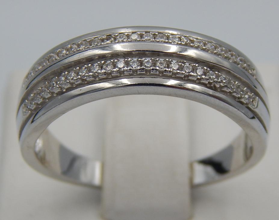 Серебряное кольцо с цирконием (30513045) 0