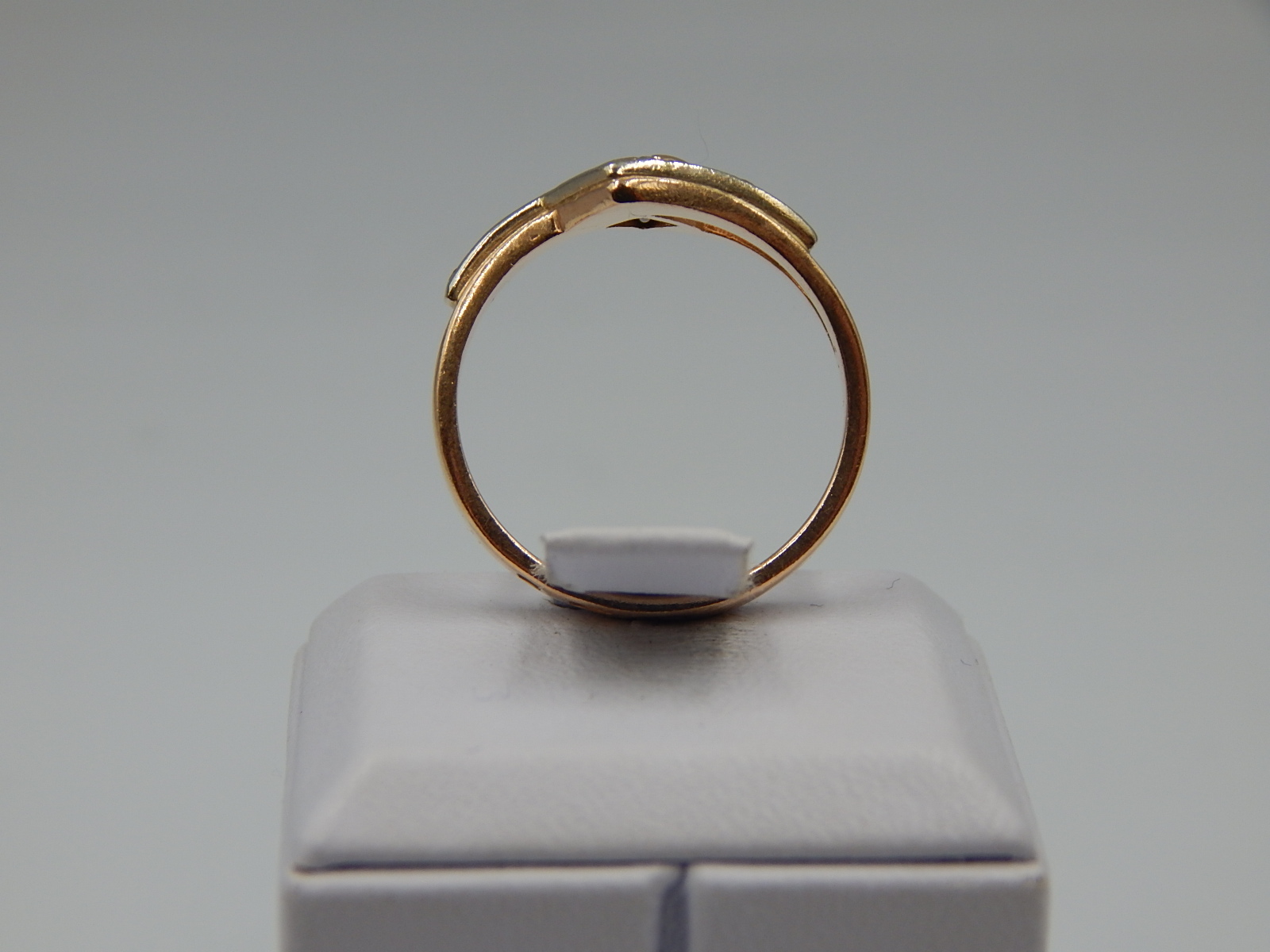 Кольцо из красного и белого золота с цирконием (32454631) 3
