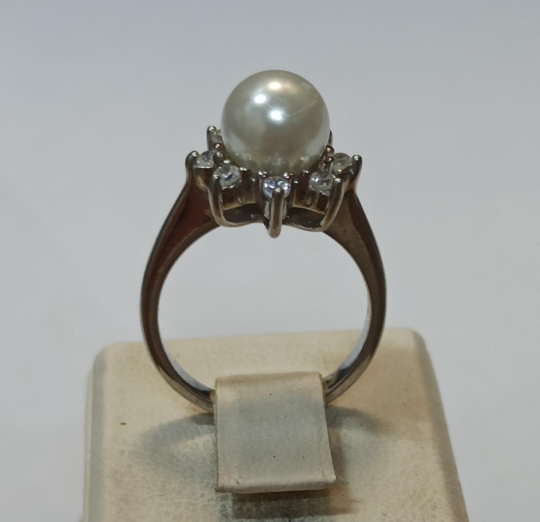 Срібна каблучка з цирконієм і перлами (33931432) 3