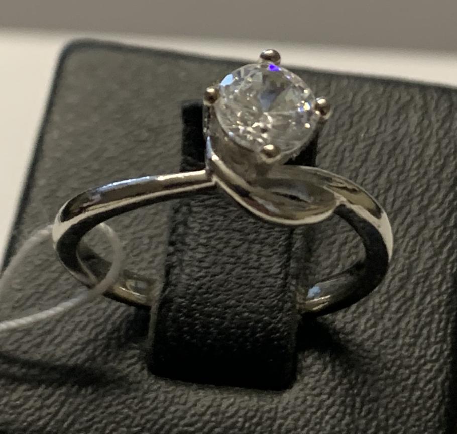 Серебряное кольцо с цирконием (30514193) 0
