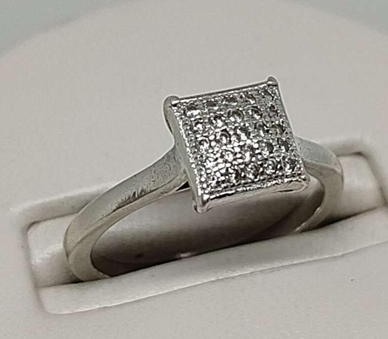 Серебряное кольцо с цирконием (33476235) 1