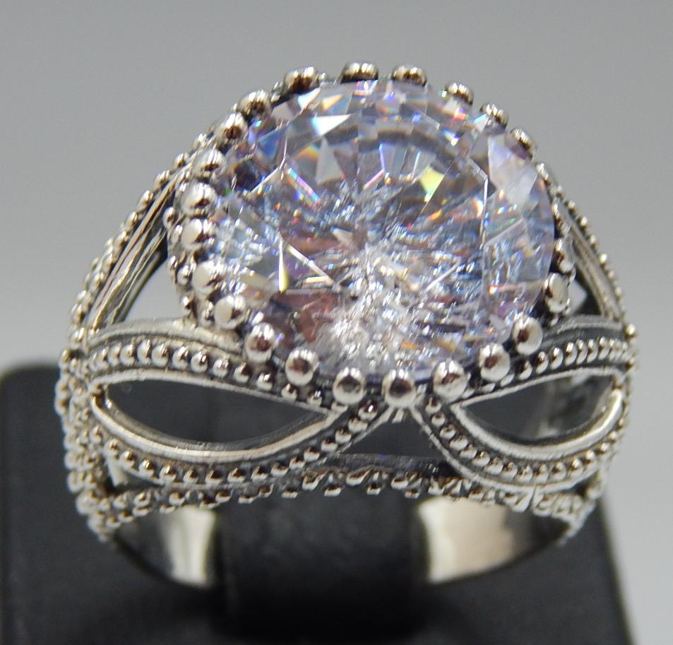 Серебряное кольцо с цирконием (30674459) 0
