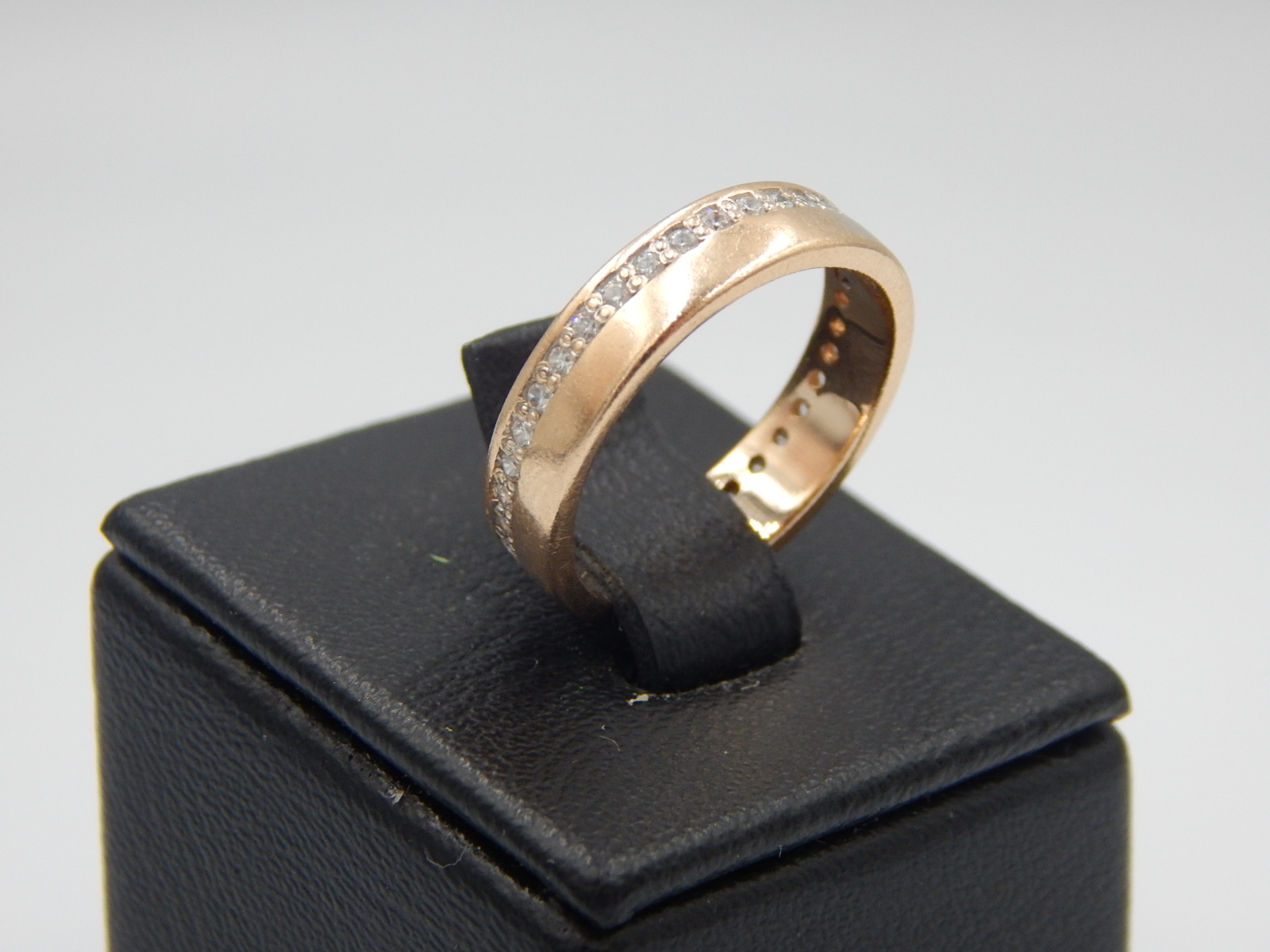 Обручальное кольцо из красного золота с цирконием (32376566) 2