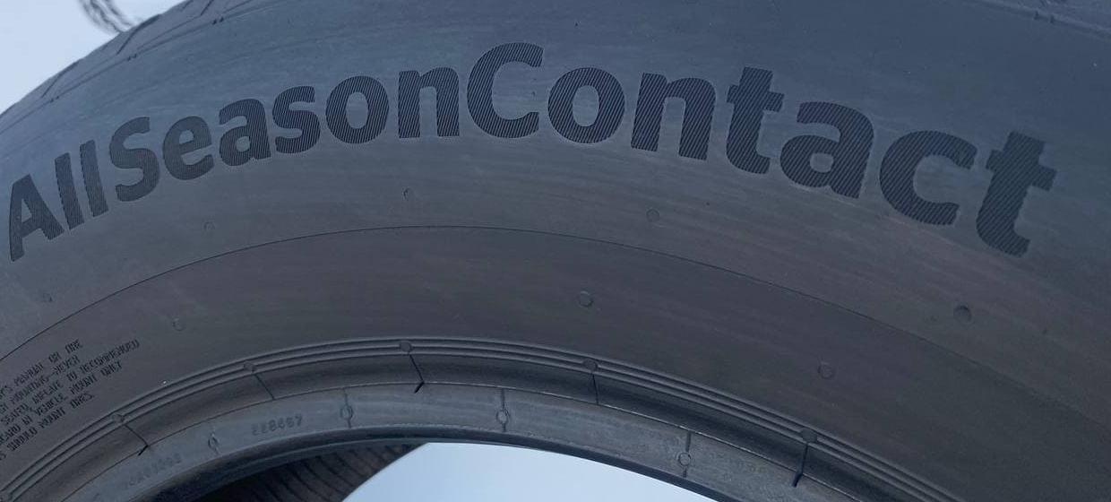 Всесезонные шины 215/65 R16 Continental AllSeasonContact 5mm 1
