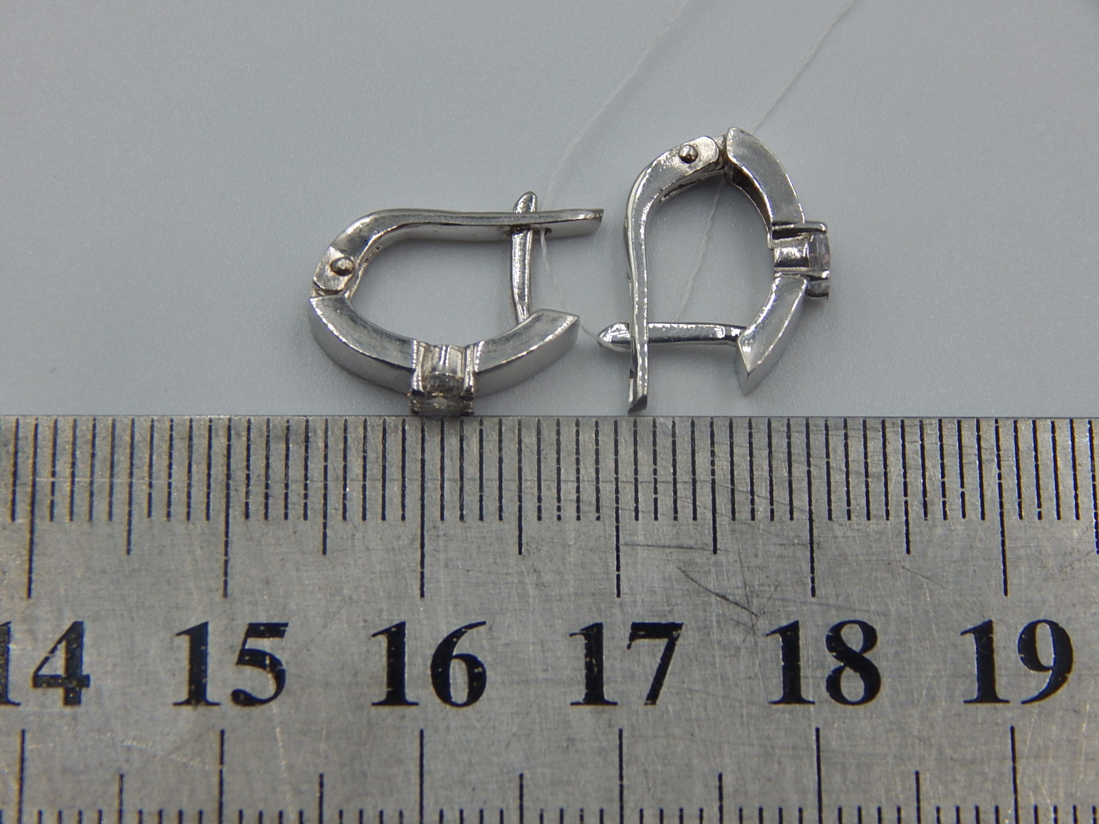 Серебряные серьги с цирконием (31291644) 1