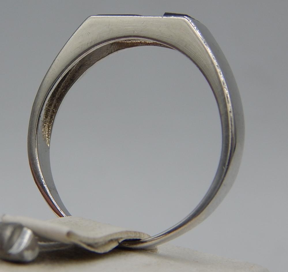 Серебряный перстень с цирконием (30828173) 2