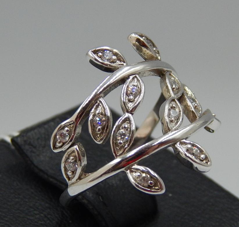 Серебряное кольцо с цирконием (30667567) 2
