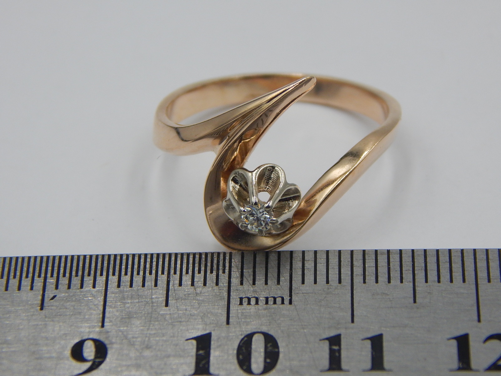 Кольцо из красного и белого золота с бриллиантом (-ми) (30942629) 4