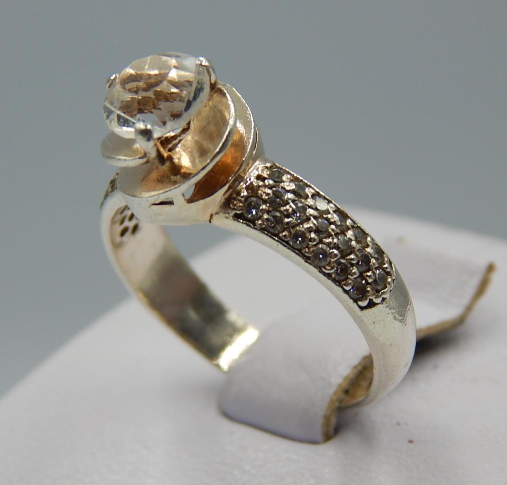 Серебряное кольцо с цирконием (32419076) 1