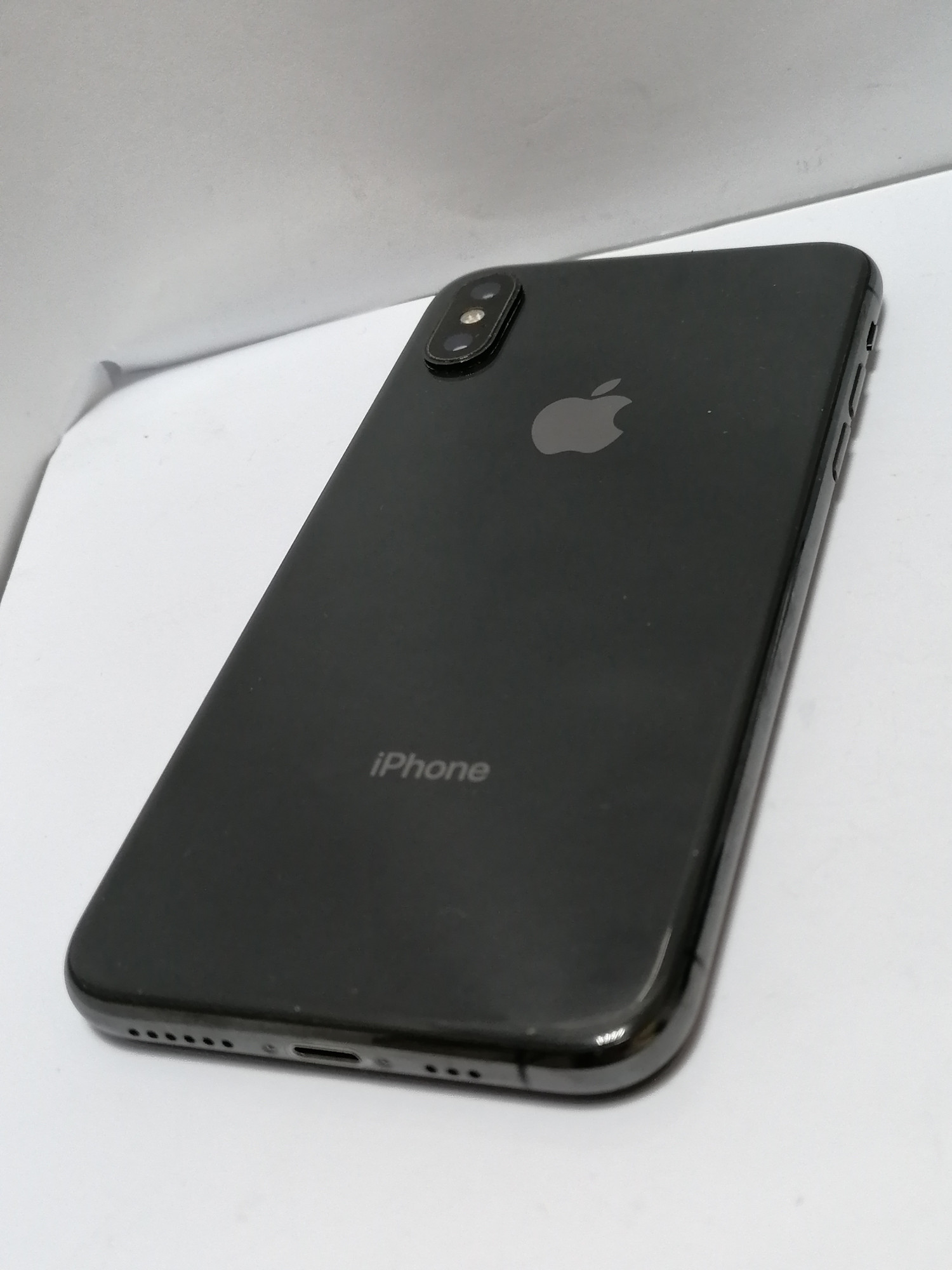 Apple iPhone XS 64GB Space Gray (MT9E2)  9