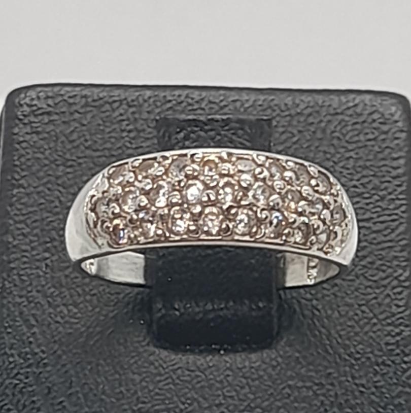 Серебряное кольцо с цирконием (31762267) 0