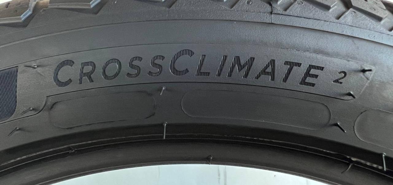 Всесезонные шины 225/45 R18 Michelin CrossClimate 2 6mm 3