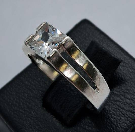 Серебряное кольцо с цирконием (32648770) 2