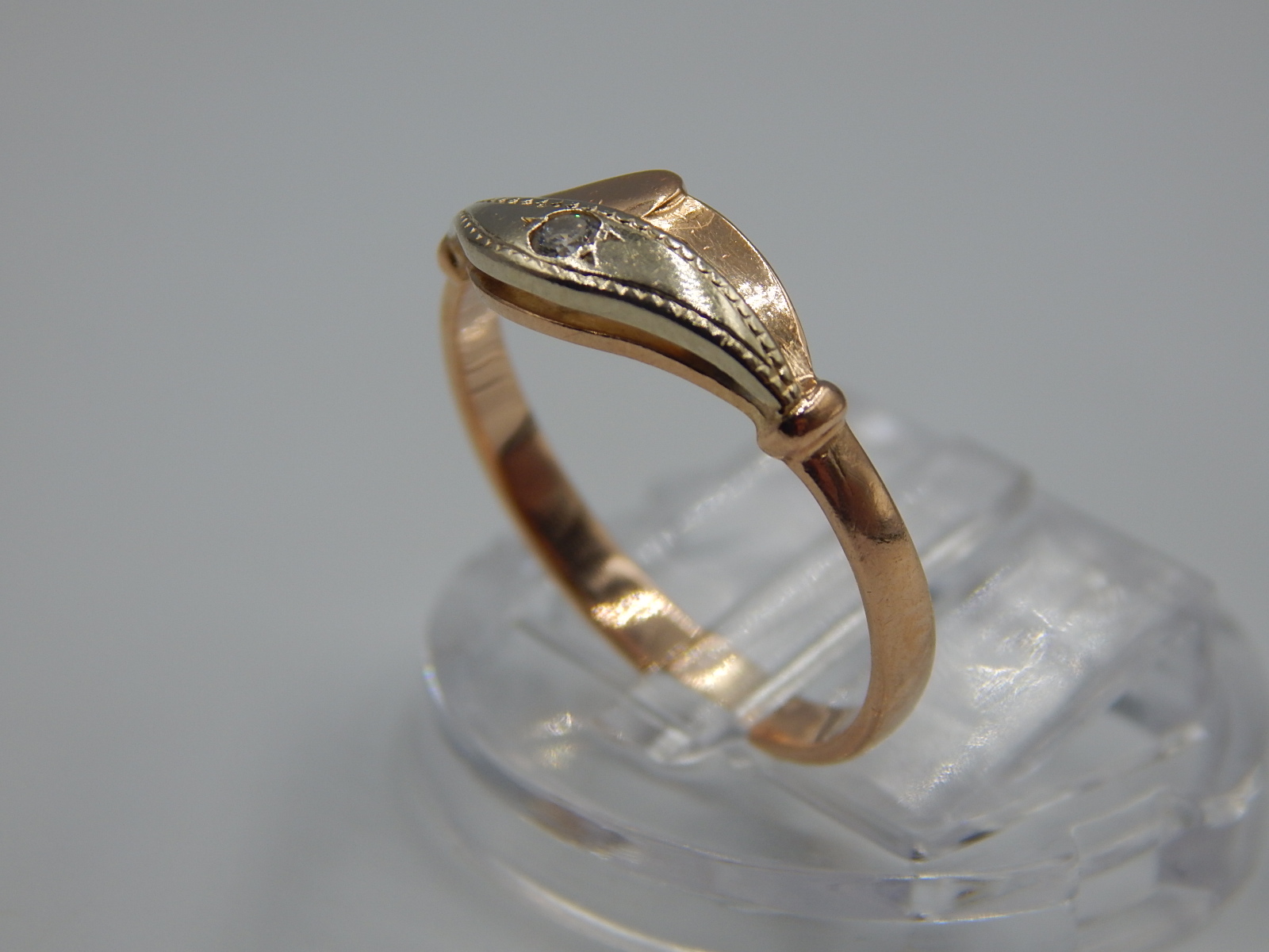 Кольцо из красного и белого золота с цирконием (33612752)  1