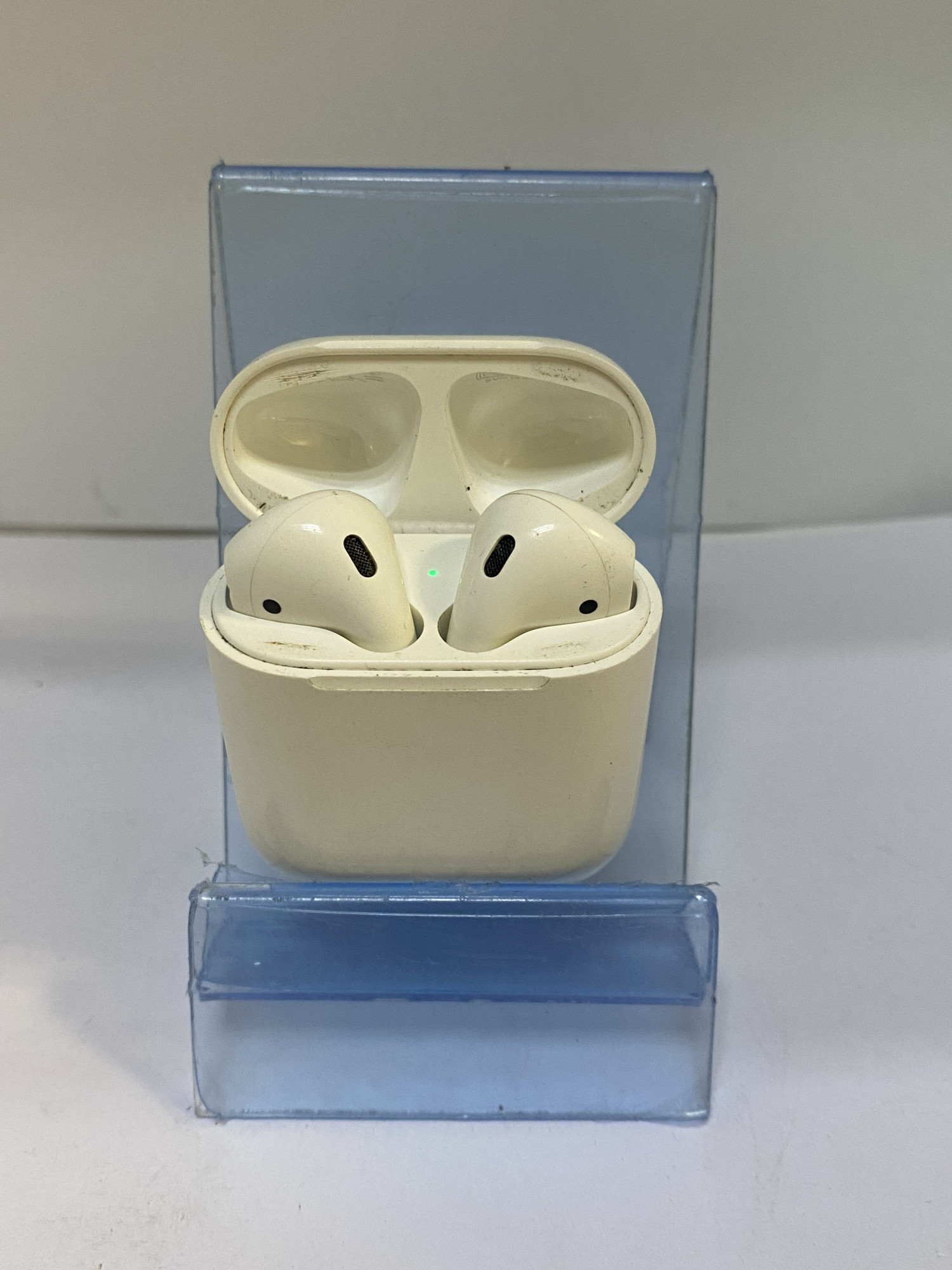 Навушники Apple AirPods 2 with Wireless Charging Case (MRXJ2) 2019 1