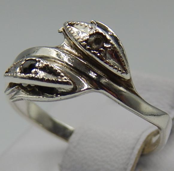 Серебряное кольцо с цирконием (31328265) 1