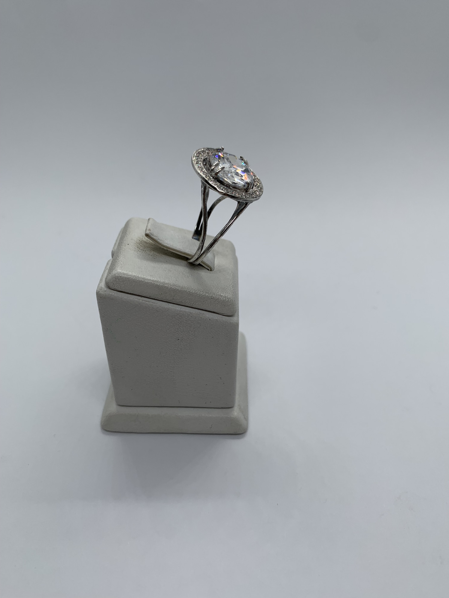 Серебряное кольцо с цирконием (33535129) 4