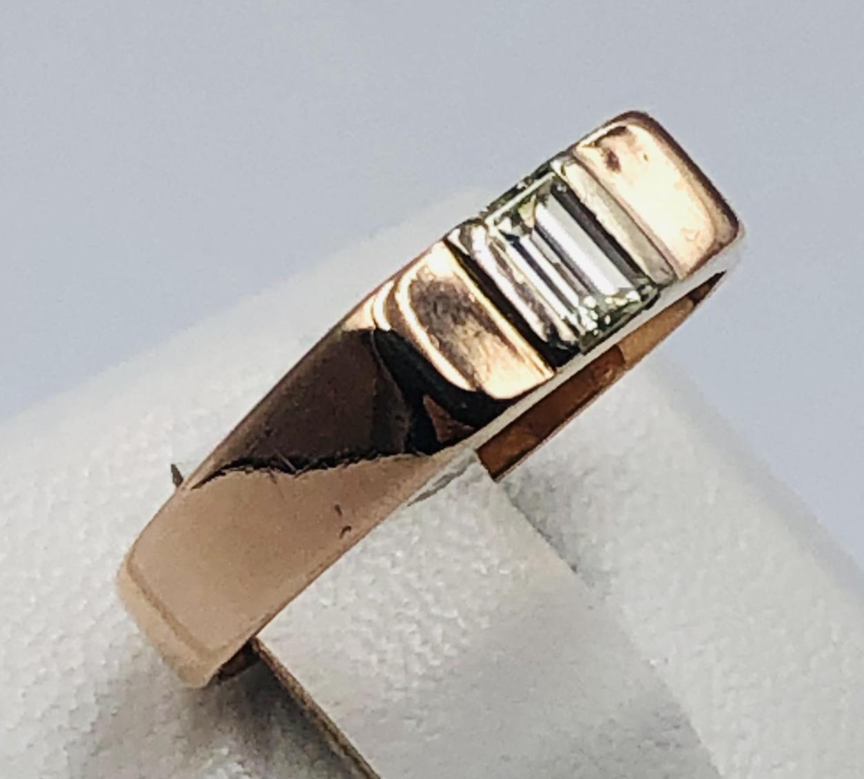 Перстень из красного и белого золота с бриллиантом (-ми) (32315885) 0