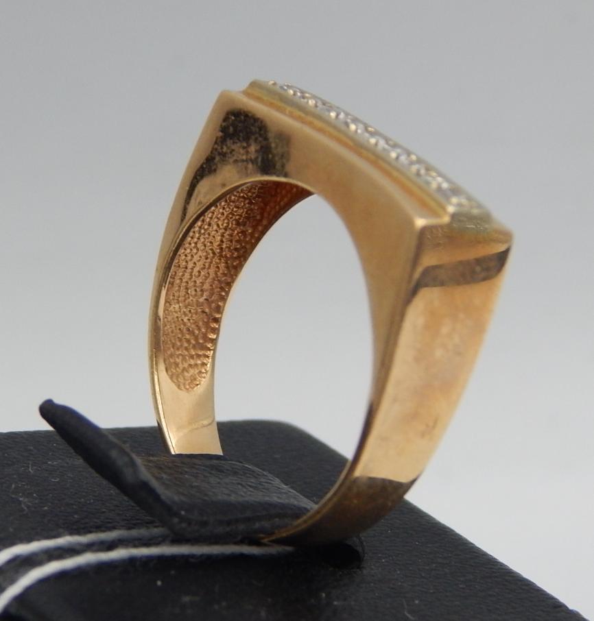Перстень из красного и белого золота с цирконием (32282628) 3