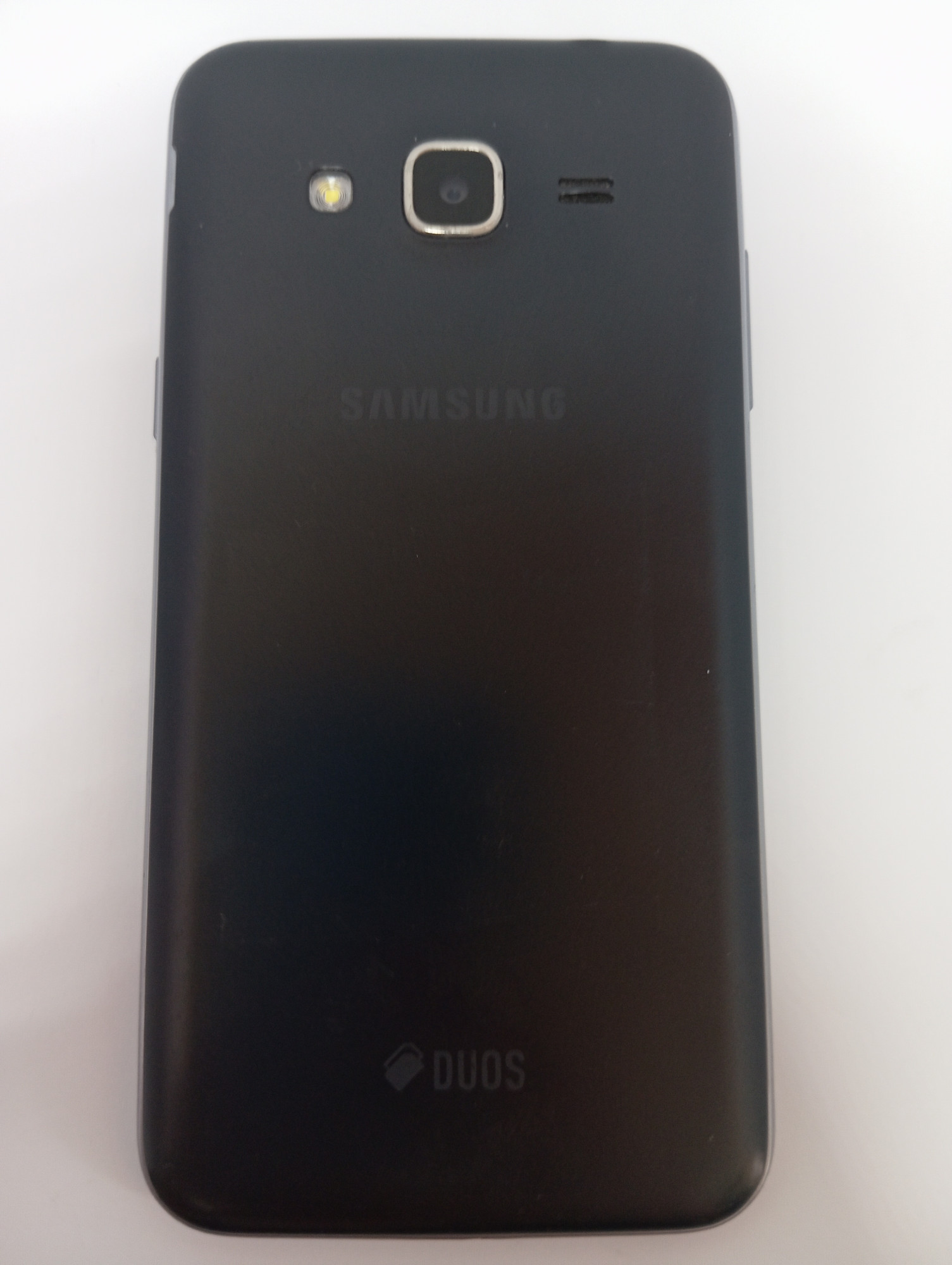 Samsung Galaxy J3 (SM-J320F) 1/8Gb 1