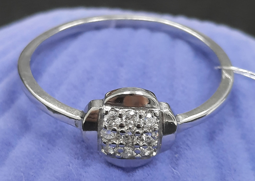 Серебряное кольцо с цирконием (31298538) 0