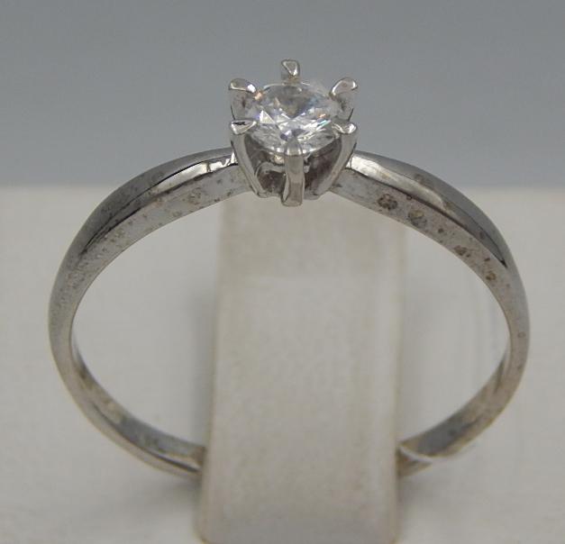 Серебряное кольцо с цирконием (31986994) 1