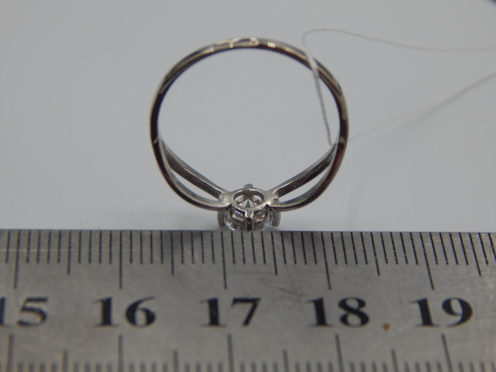 Серебряное кольцо с цирконием (31292172) 2